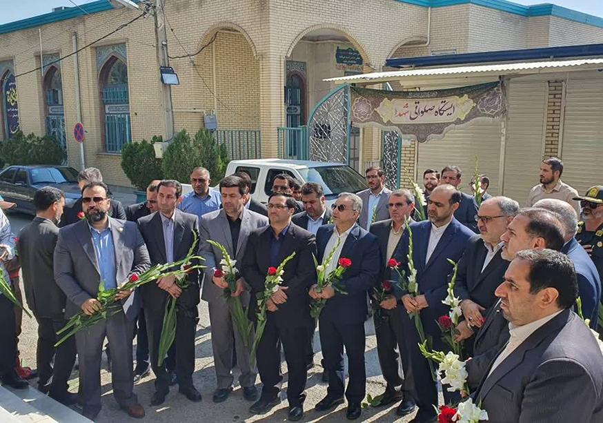 در اولین روز از هفته قوه قضاییه، مزار شهدا غبارروبی و گلباران شد