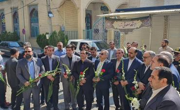در اولین روز از هفته قوه قضاییه، مزار شهدا غبارروبی و گلباران شد